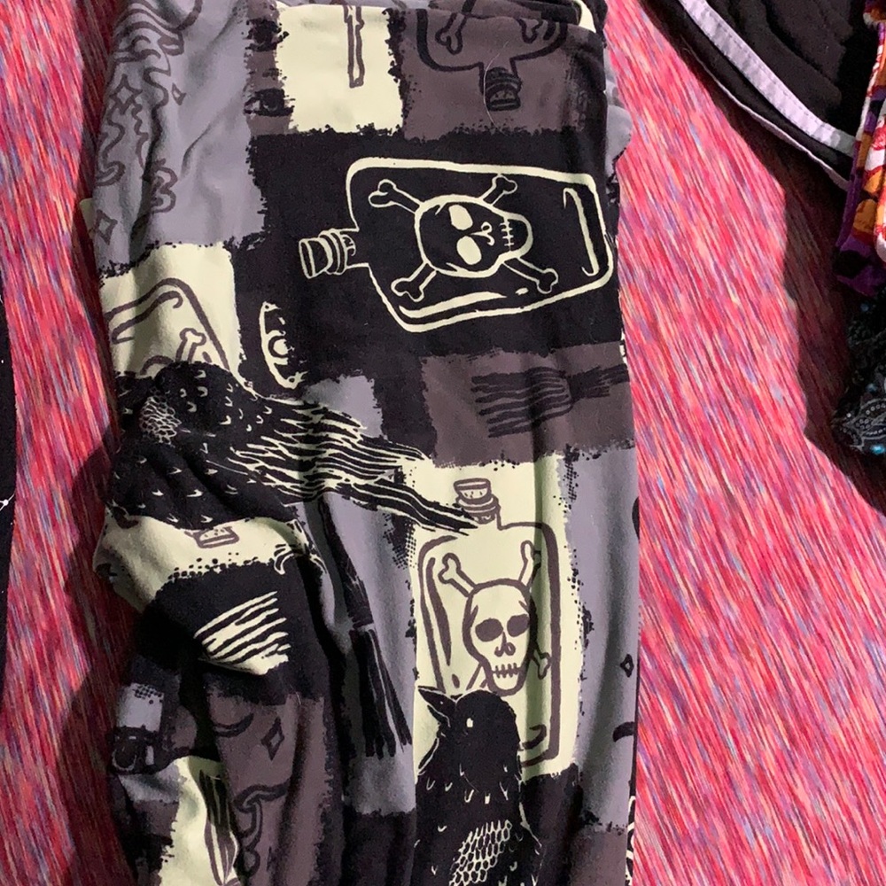 Tall and curvy Halloween leggings